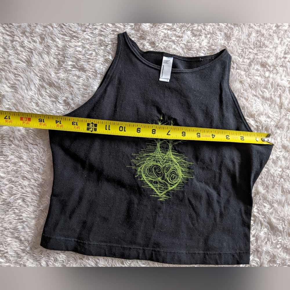Embroidered Heart Root Crop Top sz L - Picture 5 of 8